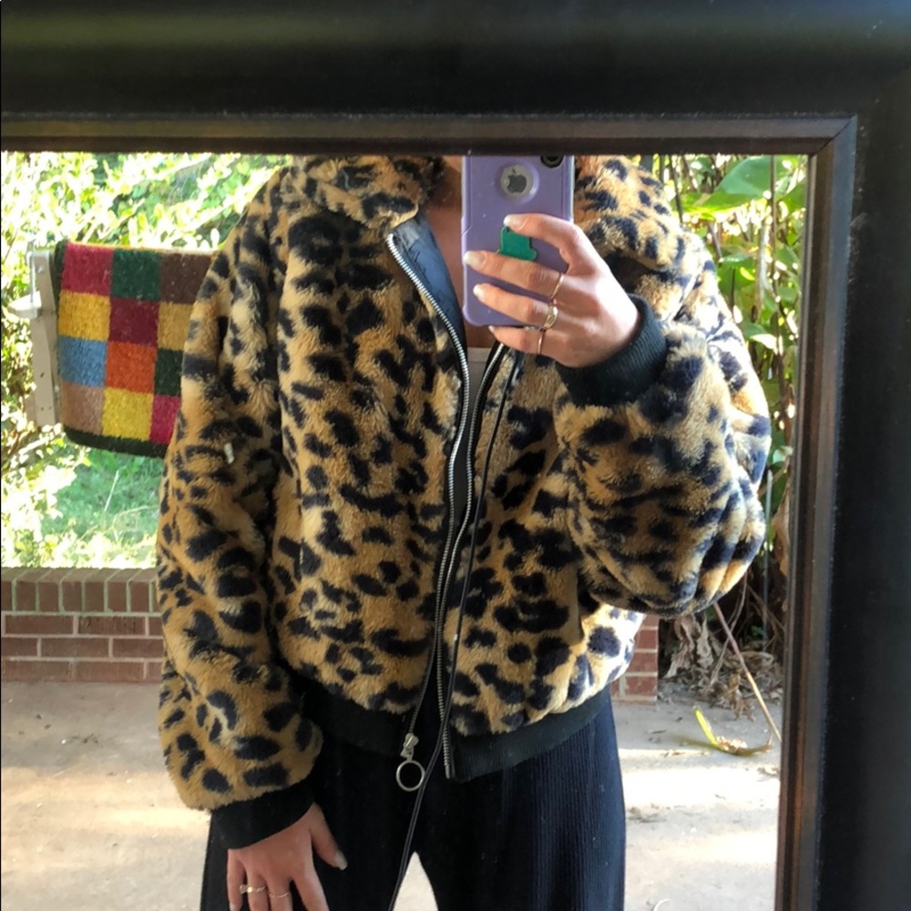 SOFTEST fluffy/puffy fit  jacket - Picture 4 of 5